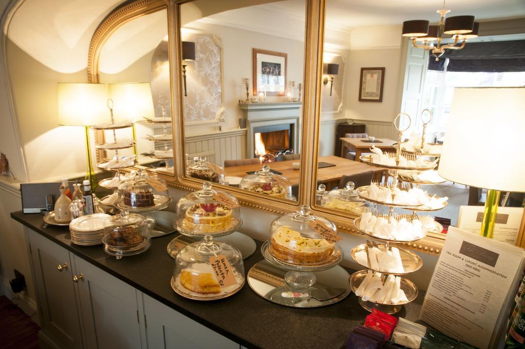 The Priory Bed & Breakfast Middleham Exterior photo